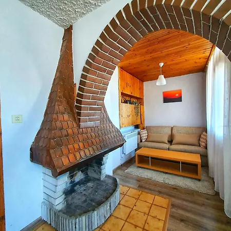 Къща За Гости Изгрев Holiday home *