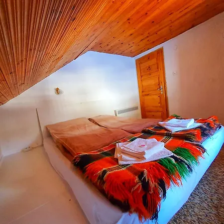 Къща За Гости Изгрев Holiday home Smolyan